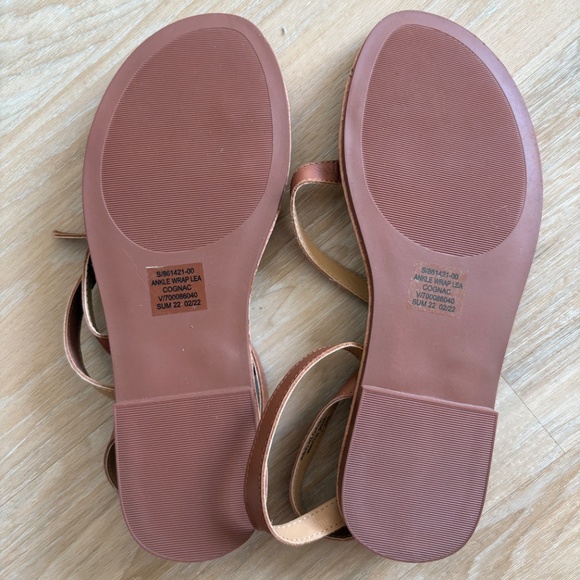 Gap Leather Ankle Wrap Strappy Sandals - Picture 2 of 2